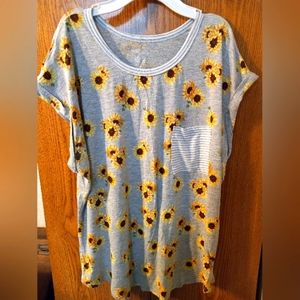 Woman's sunflower Top